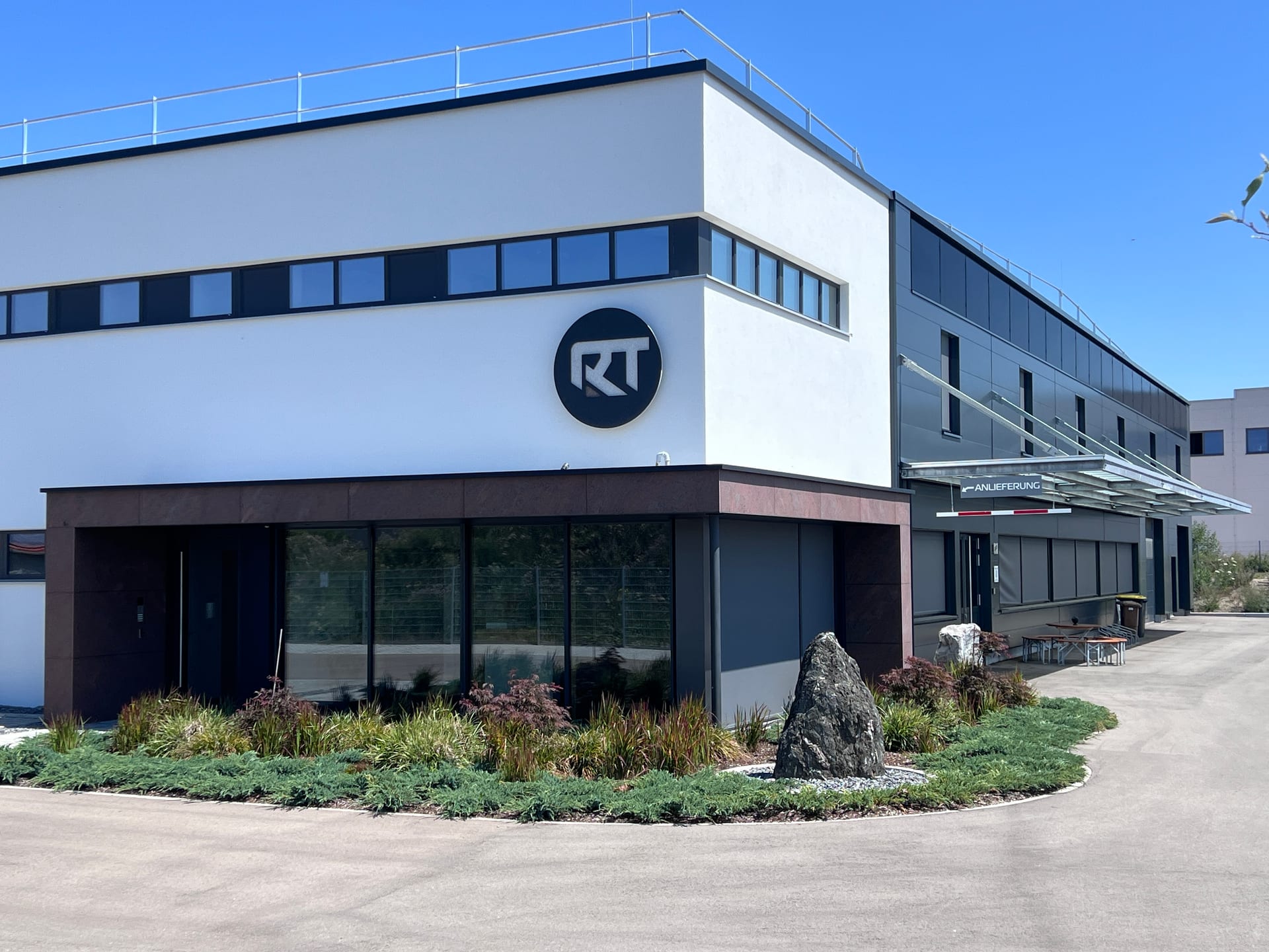 Büro- und Produktionshalle Erkheim – Massivbau